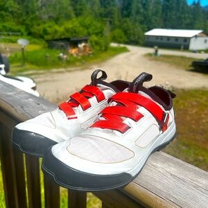 Women Arc’teryx Arakys Shoes